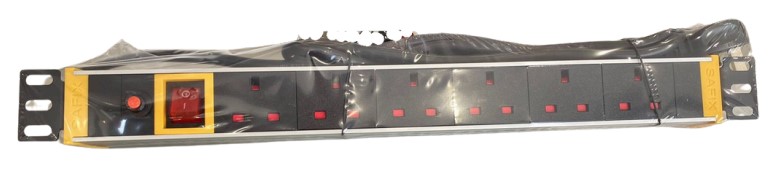 PDU Core tech 8 WAY (Aluminum-ألمونيوم)